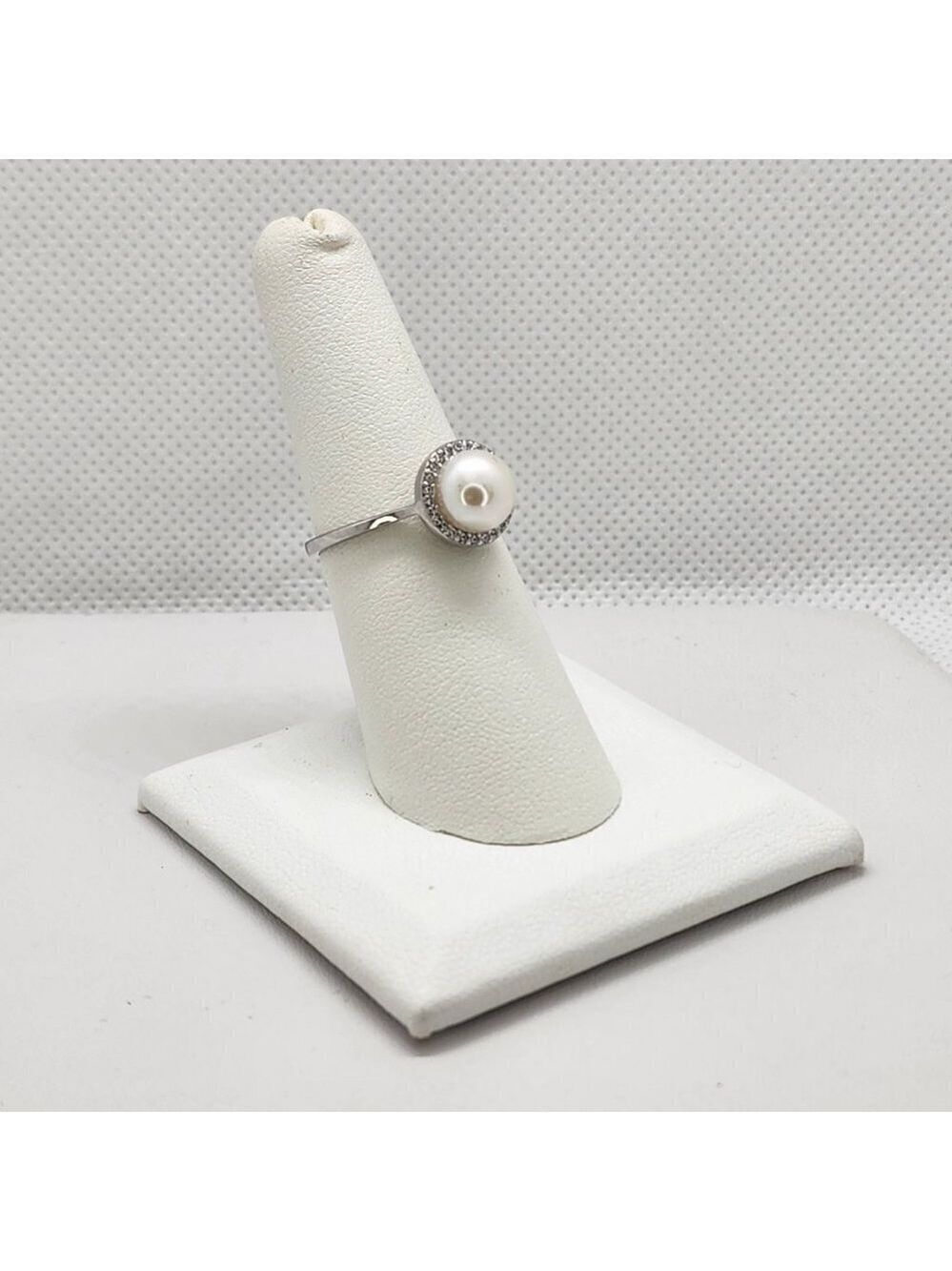 Brand New Sterling Silver 925 Pearl Ring